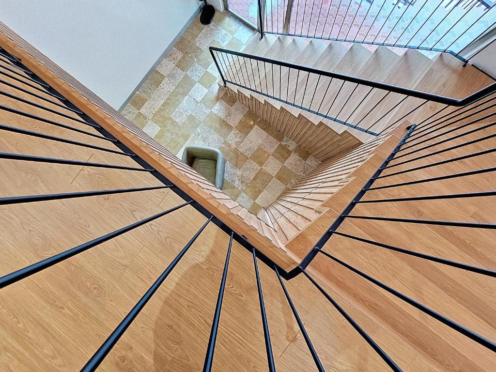 Fotografía de detalle, escaleras